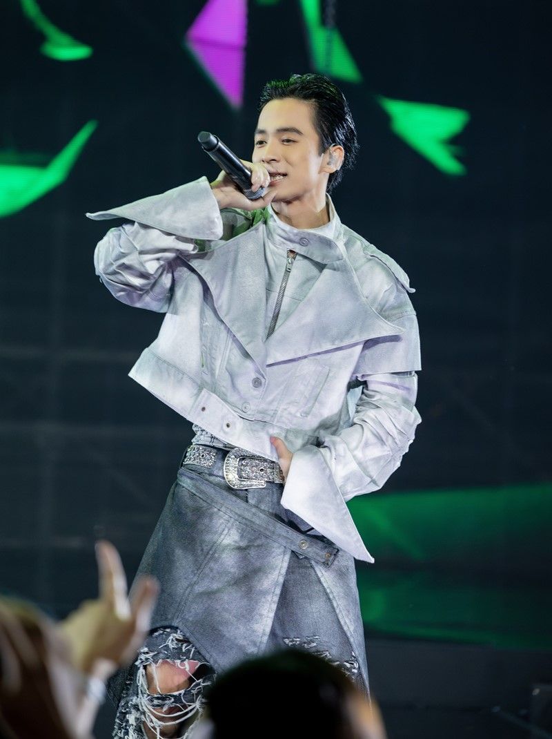 BTS nhảy ca khúc nhạc Việt- Ảnh 1. BTS nhảy ca khúc nhạc Việt- Ảnh 1.