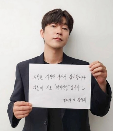 Chẳng ai ngờ nam diễn viên xấu nhất Squid Game ngoài đời lại đẹp thế này: Đổi mỗi kiểu tóc mà như thay đầu- Ảnh 6.