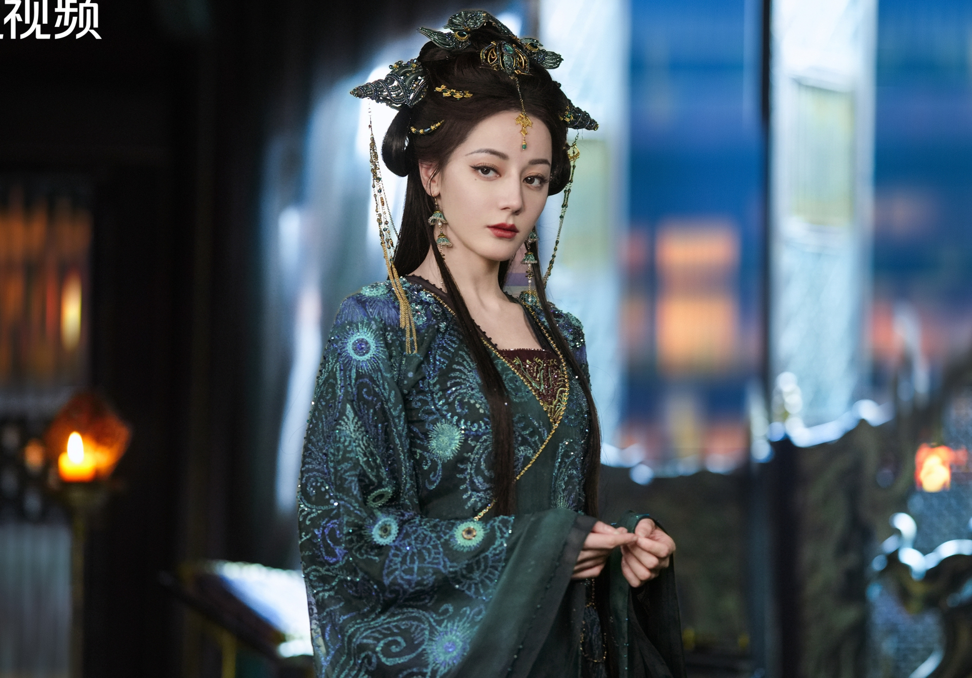 Chưa từng có bộ ảnh cưới nào đáng sợ thế này: Cô dâu trông như dì chú rể, đơ hơn tượng đá ngàn năm- Ảnh 4.