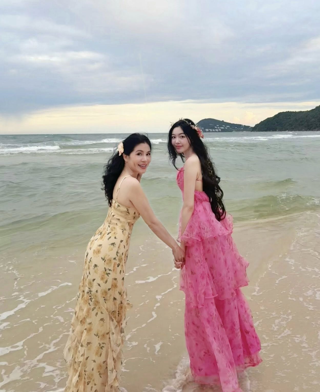 Cuối cùng mẹ của Lọ Lem đã lên tiếng- Ảnh 2.