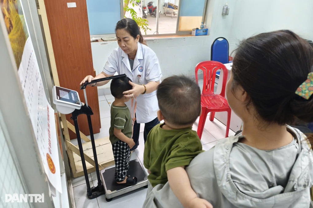 TPHCM khám sức khỏe miễn phí toàn dân: Các bệnh viện, trạm y tế vào cuộc - 2 TPHCM khám sức khỏe miễn phí toàn dân: Các bệnh viện, trạm y tế vào cuộc - 2