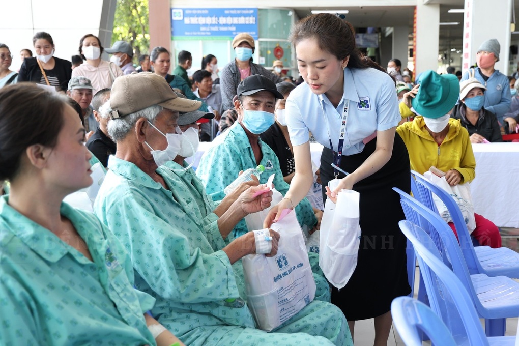 TPHCM khám sức khỏe miễn phí toàn dân: Các bệnh viện, trạm y tế vào cuộc - 4 TPHCM khám sức khỏe miễn phí toàn dân: Các bệnh viện, trạm y tế vào cuộc - 4