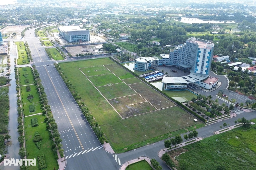 Bộ Xây dựng đề nghị Vĩnh Long sớm giải phóng mặt bằng nút giao cao tốc - 1