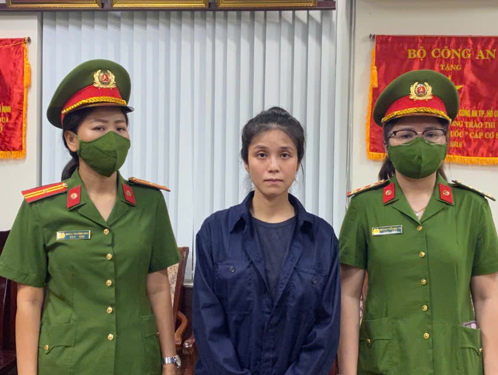 Cô tiên từ thiện Trúc Phương tổ chức sử dụng ma túy cùng bạn trai - 1 Cô tiên từ thiện Trúc Phương tổ chức sử dụng ma túy cùng bạn trai - 1