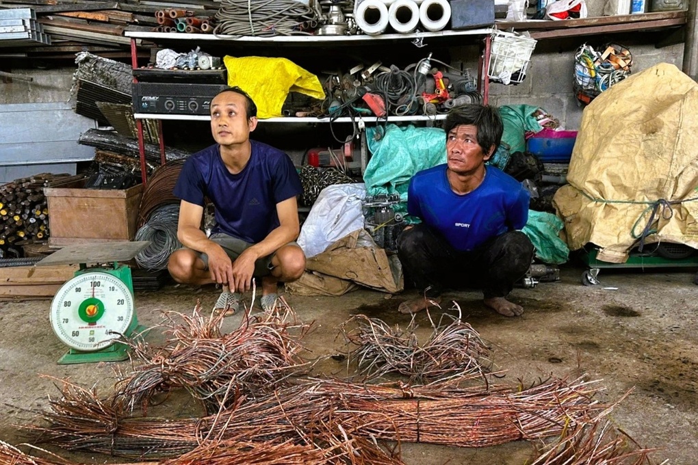 Bắt đối tượng cắt trộm cáp điện trên cao tốc Bến Lức - Long Thành - 1