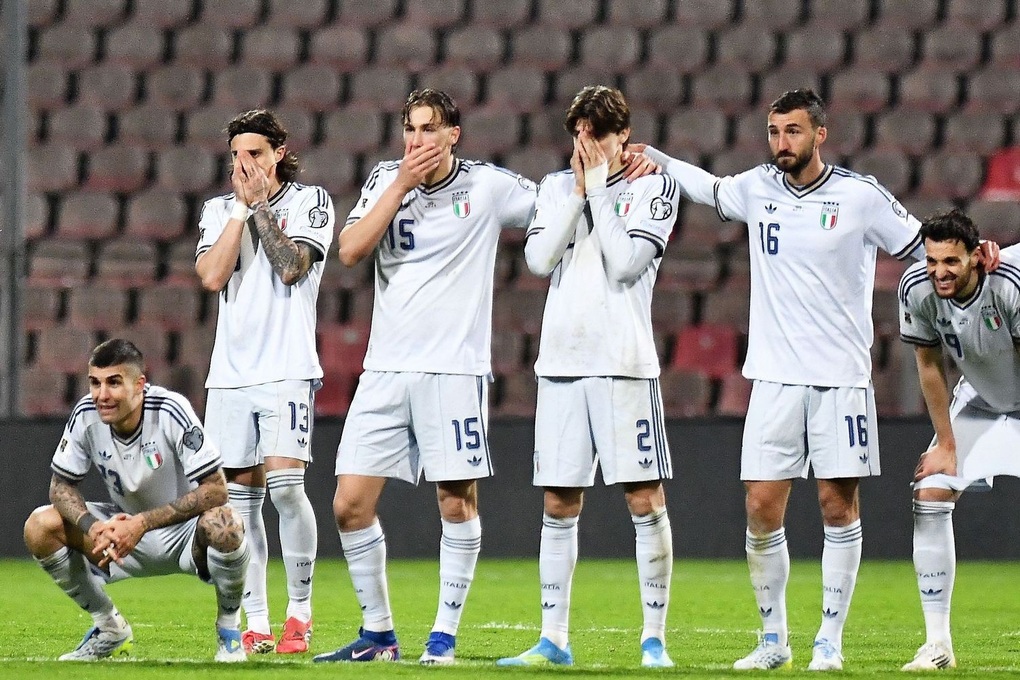 Truyền thông Italy tiết lộ chấn động sau khi đội nhà mất vé dự World Cup - 1 Truyền thông Italy tiết lộ chấn động sau khi đội nhà mất vé dự World Cup - 1