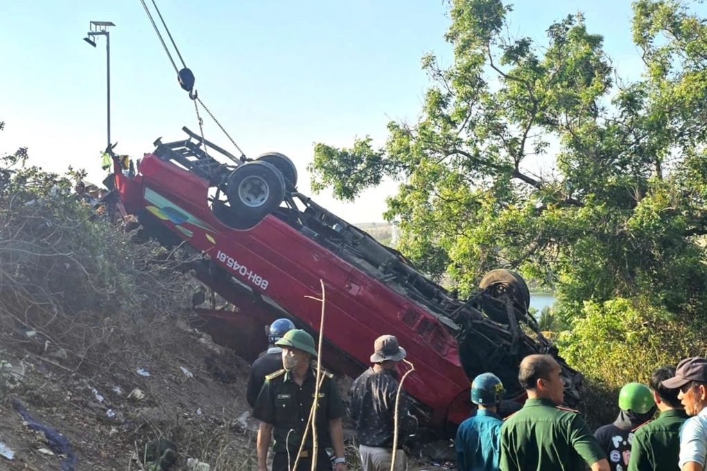 Tình trạng đăng kiểm của xe khách gặp nạn ở Lâm Đồng khiến 4 người chết - 1