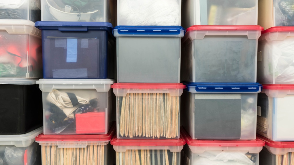 7 món đồ bạn không bao giờ nên cất trong hộp nhựa - 1