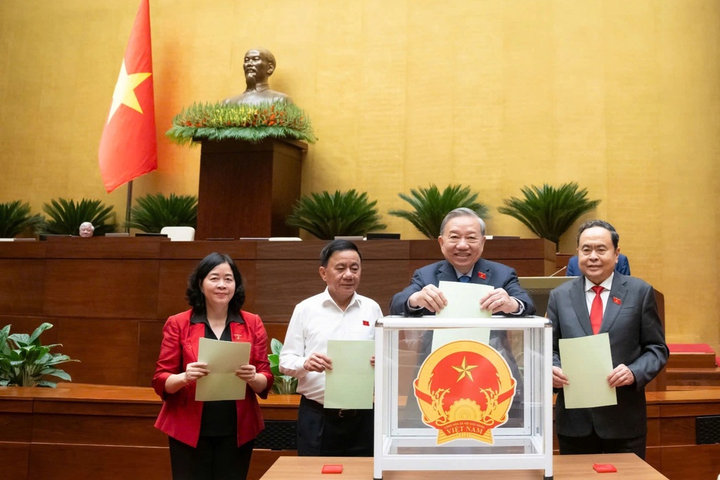 Hôm nay Quốc hội bầu Chủ tịch nước và Thủ tướng - 1