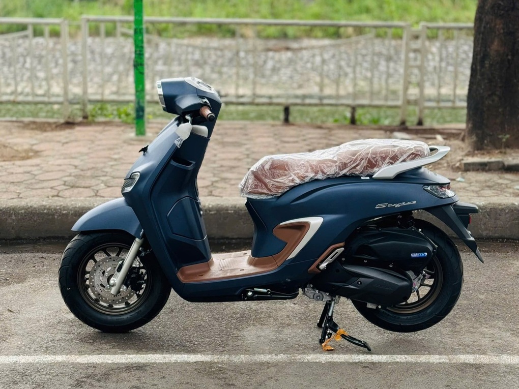 Xe độc lạ Honda Stylo: Dáng giống Yamaha Grande, giá ngang SH chính hãng - 3