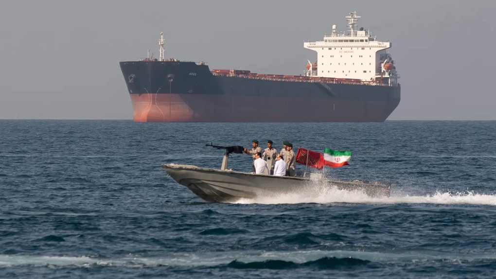Hormuz trước giờ G: Iran ra “tối hậu thư” với Mỹ, Hội đồng Bảo an họp khẩn - 1