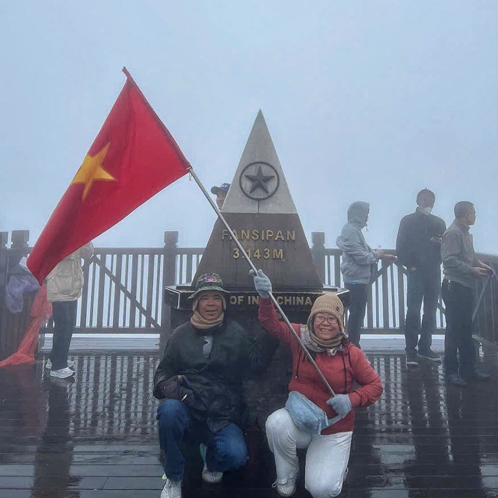 Vợ chồng U60 ở Tây Ninh bán đàn heo thực hiện ước mơ lái mô tô xuyên Việt - 3 Vợ chồng U60 ở Tây Ninh bán đàn heo thực hiện ước mơ lái mô tô xuyên Việt - 3