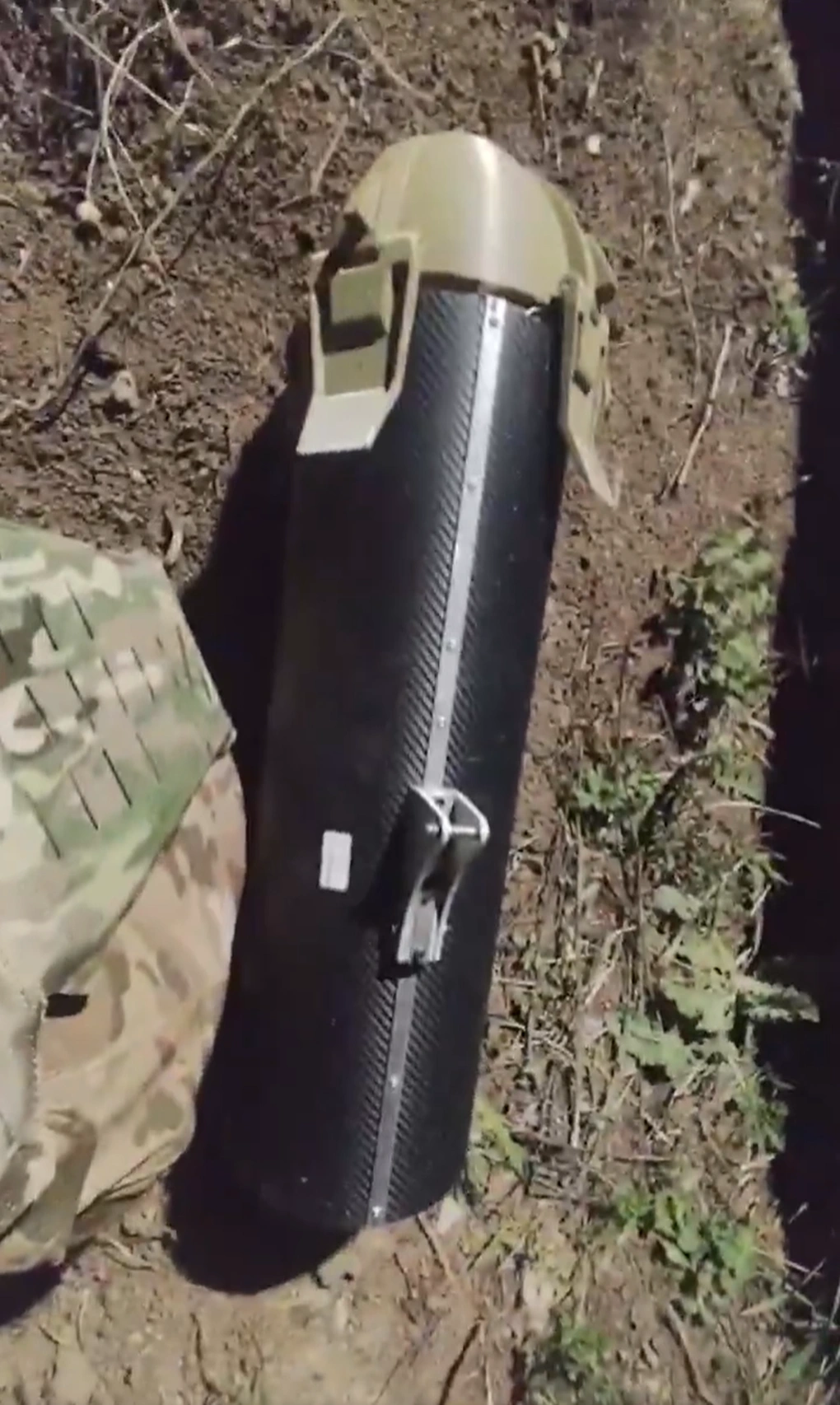 Nghi vấn Ukraine dùng bom không gây nổ vô hiệu cơ sở năng lượng Nga - 2 Nghi vấn Ukraine dùng bom không gây nổ vô hiệu cơ sở năng lượng Nga - 2