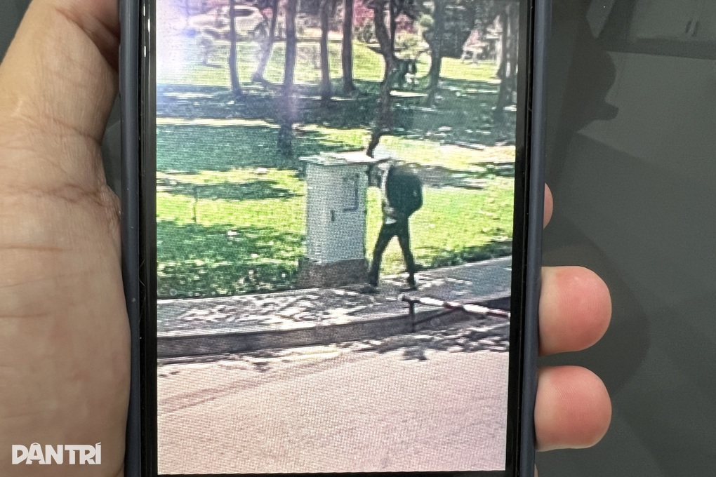 Nam sinh ở TPHCM mất ba lô chứa laptop khi đang thi, camera ghi lại kẻ trộm - 1