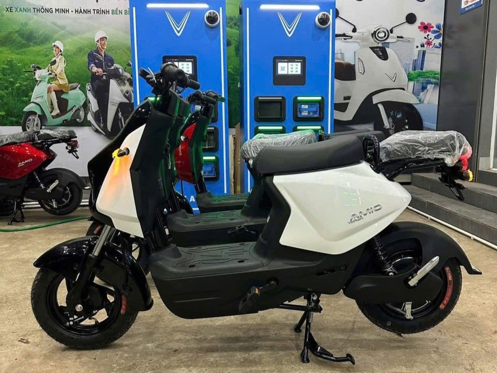 VinFast Amio: Xe máy điện cho học sinh và người nội trợ - 1 VinFast Amio: Xe máy điện cho học sinh và người nội trợ - 1