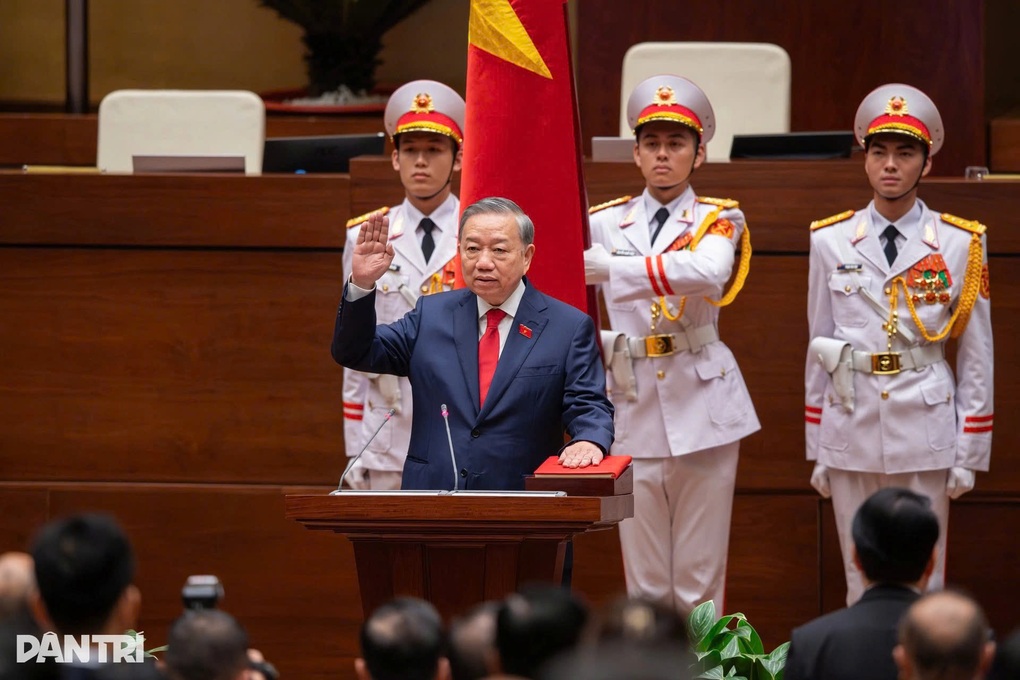 Điện, thư và thông điệp chúc mừng các lãnh đạo cấp cao Việt Nam - 1 Điện, thư và thông điệp chúc mừng các lãnh đạo cấp cao Việt Nam - 1