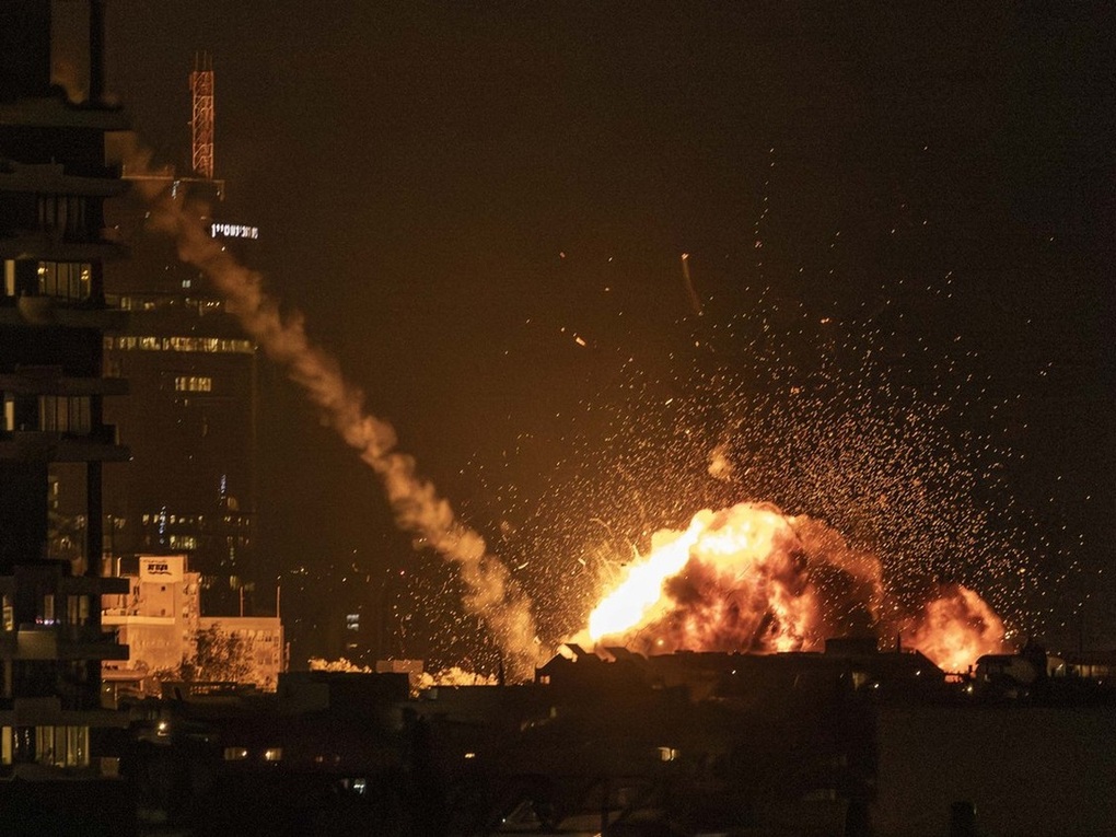 Iran công bố vũ khí mới, phát cảnh báo chưa từng có tiền lệ - 1 Iran công bố vũ khí mới, phát cảnh báo chưa từng có tiền lệ - 1