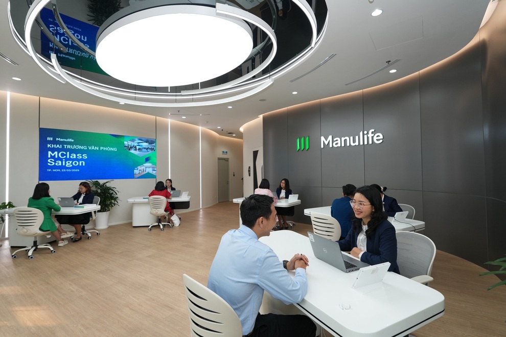 Manulife Việt Nam chi trả hơn 9.000 tỷ đồng quyền lợi bảo hiểm cho khách hàng trong năm 2025 - 2 Manulife Việt Nam chi trả hơn 9.000 tỷ đồng quyền lợi bảo hiểm cho khách hàng trong năm 2025 - 2