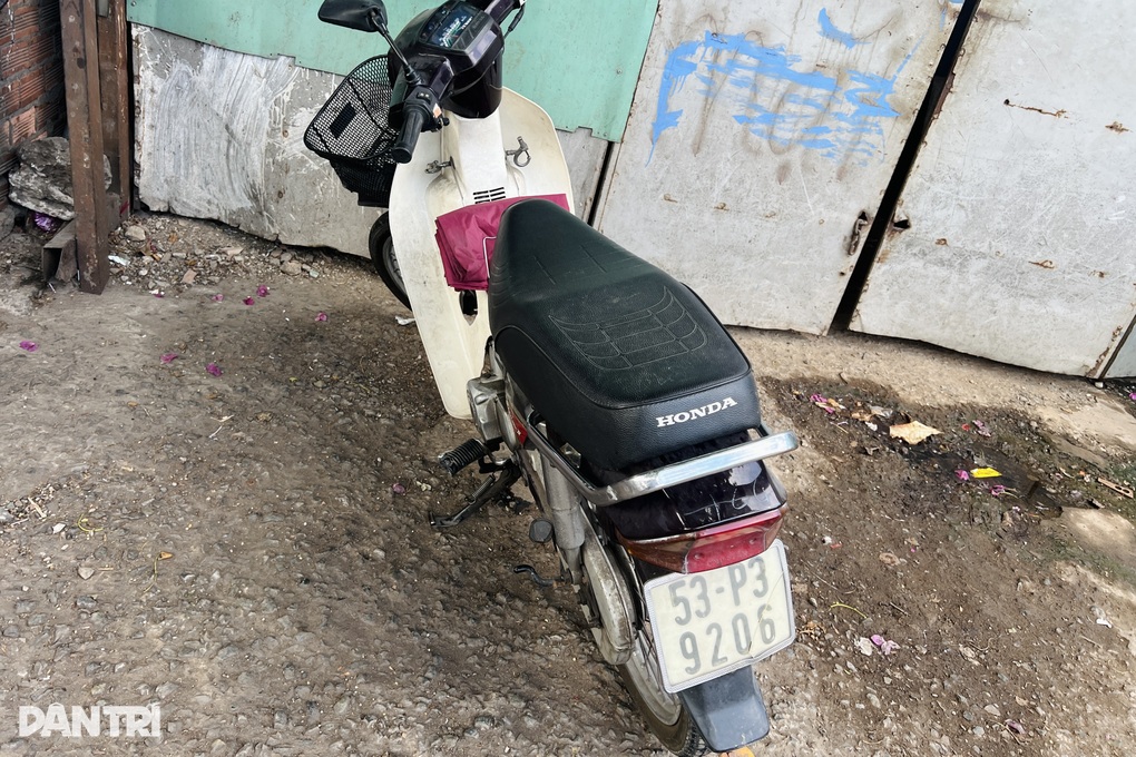 Người đàn ông bị xe tông tử vong ở TPHCM 3 ngày chưa có thân nhân - 2