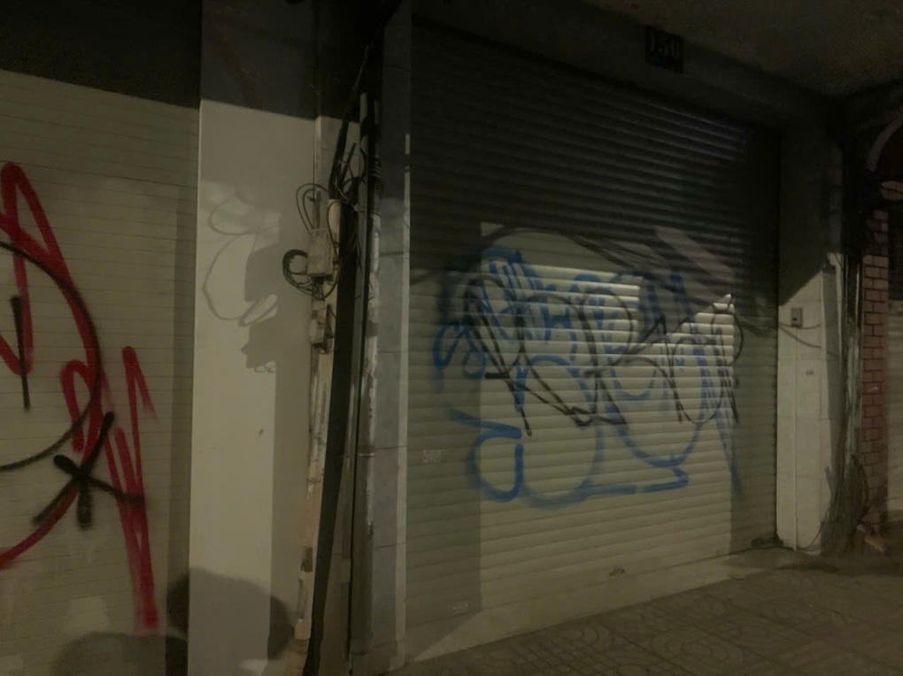 Xử lý nam thanh niên đam mê vẽ bậy ở TPHCM - 2