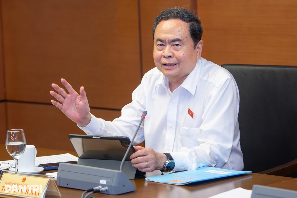 Nhiều người xứng đáng ngại làm hồ sơ, đơn xin được khen thưởng - 2