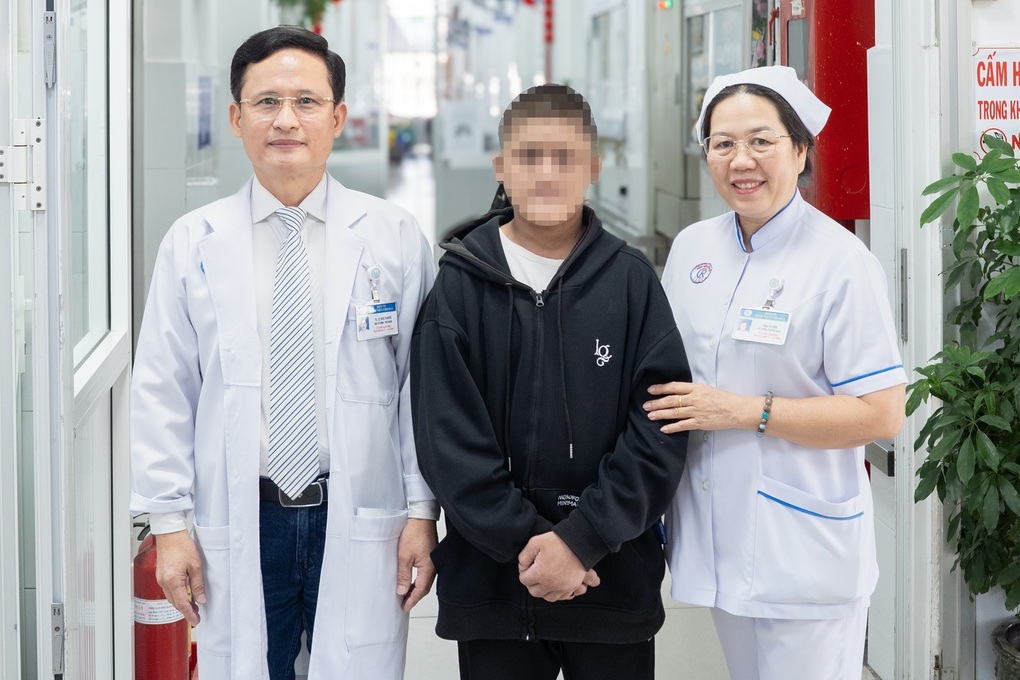 Chàng trai khốn khổ suốt 20 năm, đi khắp nơi không biết mình mắc bệnh gì - 3