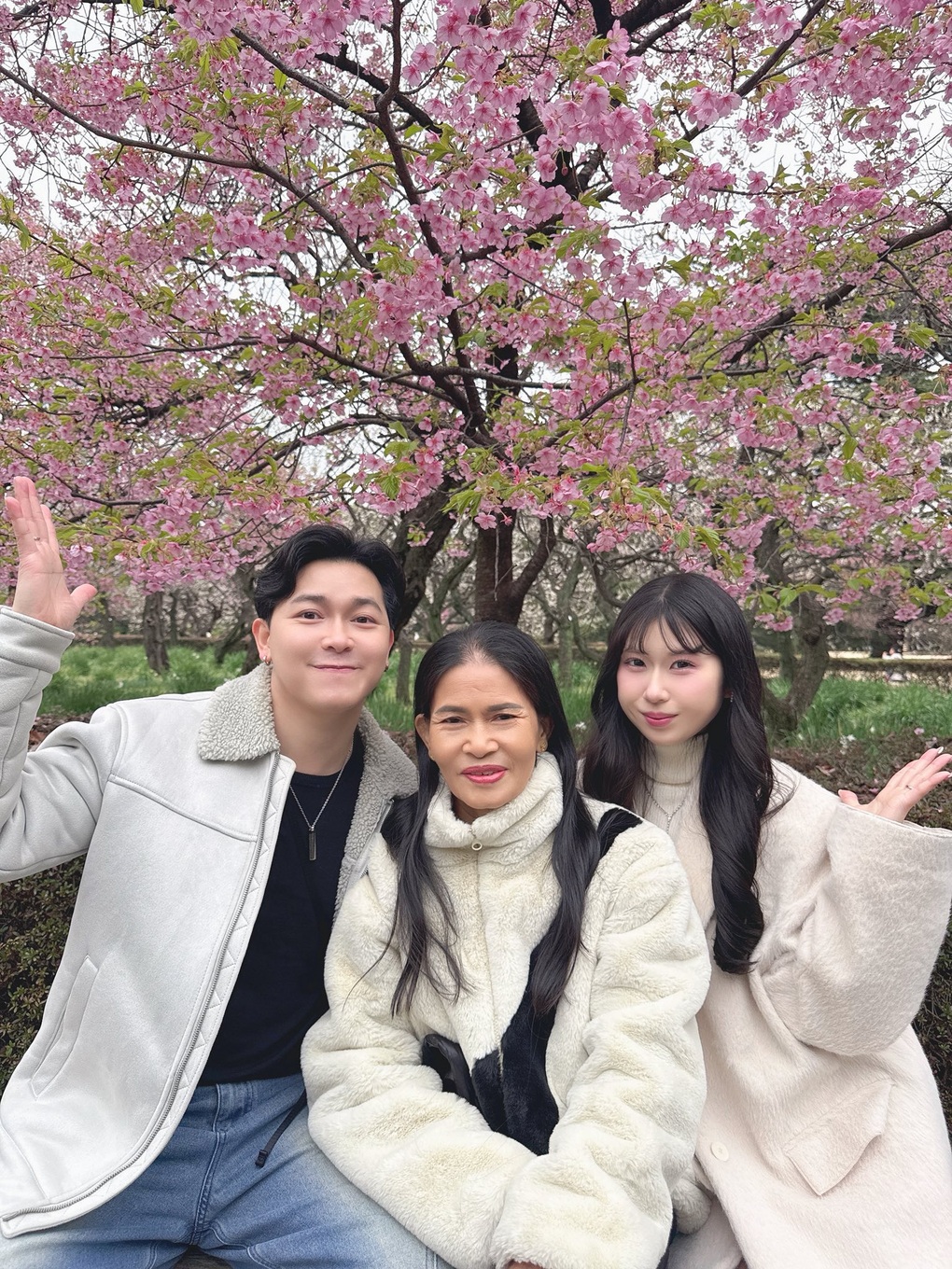 Cô gái Nhật xinh đẹp phải lòng chàng quản lý Việt Nam - 4