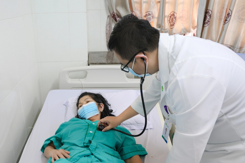 Thông tin mới vụ 86 người nhập viện sau khi ăn bánh mì - 1