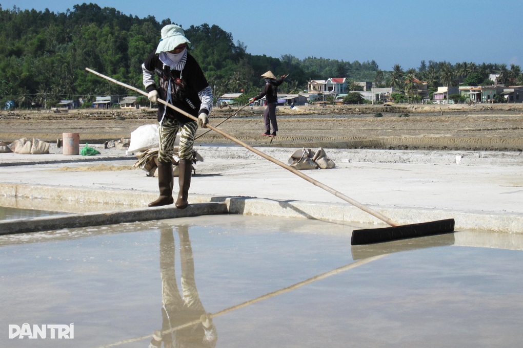 Tin vui với những người “làm một ngày ăn cả năm”  - 2