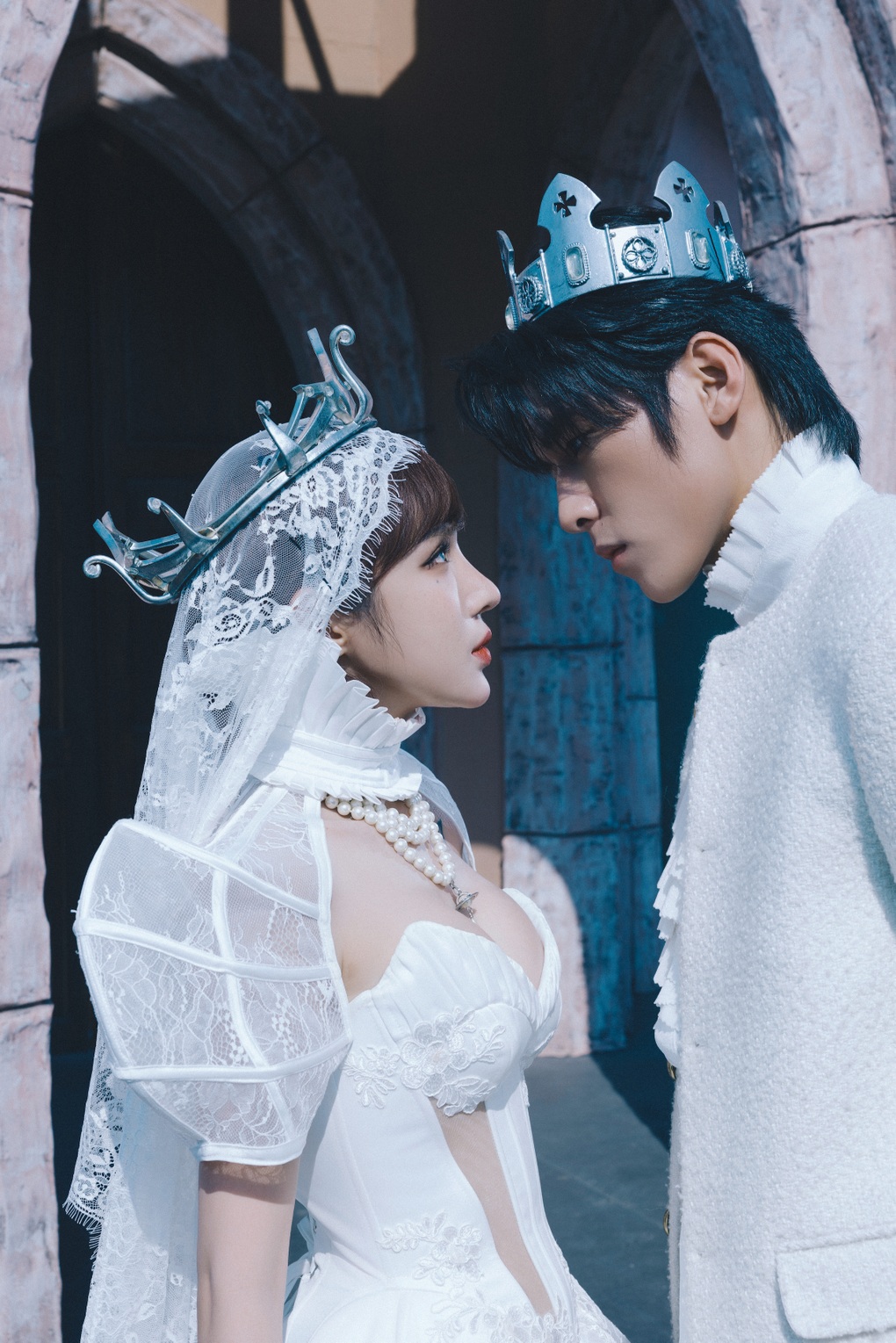 LyLy trở lại âm nhạc sau vai diễn trong phim trăm tỷ, tái hợp Vĩnh Đam - 1