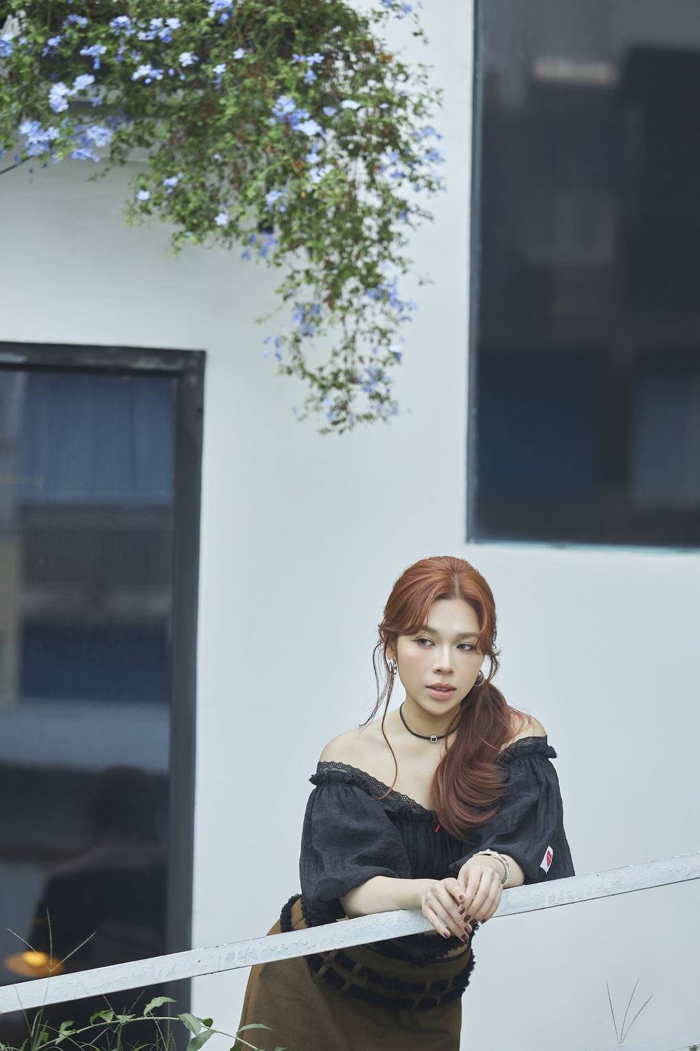 Nguyễn Kiều Oanh mất tích 2 năm, trở lại gây sốt với hit trăm triệu view - 2 Nguyễn Kiều Oanh mất tích 2 năm, trở lại gây sốt với hit trăm triệu view - 2