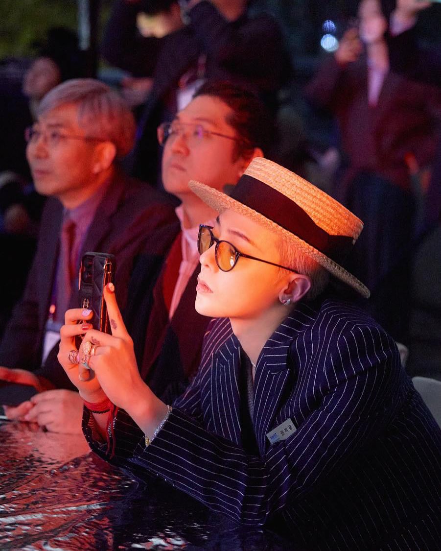 Giáo sư cơ khí thu nhập 7118 tỷ/năm: Chạy show kiếm lời 220 tỷ đồng, diễn ở lễ hội âm nhạc lớn nhất hành tinh- Ảnh 5.