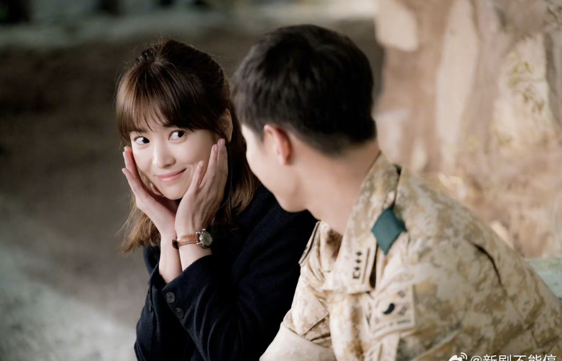 Hậu Duệ Mặt Trời: 10 năm trôi qua vẫn là huyền thoại phim Hàn không thể thay thế- Ảnh 2. Hậu Duệ Mặt Trời: 10 năm trôi qua vẫn là huyền thoại phim Hàn không thể thay thế- Ảnh 2.