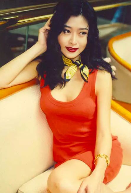 Thời hoàng kim của dòng phim 18+ Hong Kong và những "nàng thơ" làm khuynh đảo màn ảnh thập niên 90- Ảnh 8.