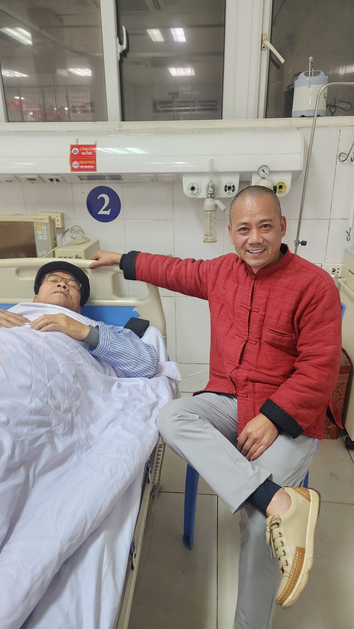 Nam NSND 74 tuổi, 3 đời vợ lên tiếng về thông tin nhập viện vì không được cưới vợ mới- Ảnh 1.