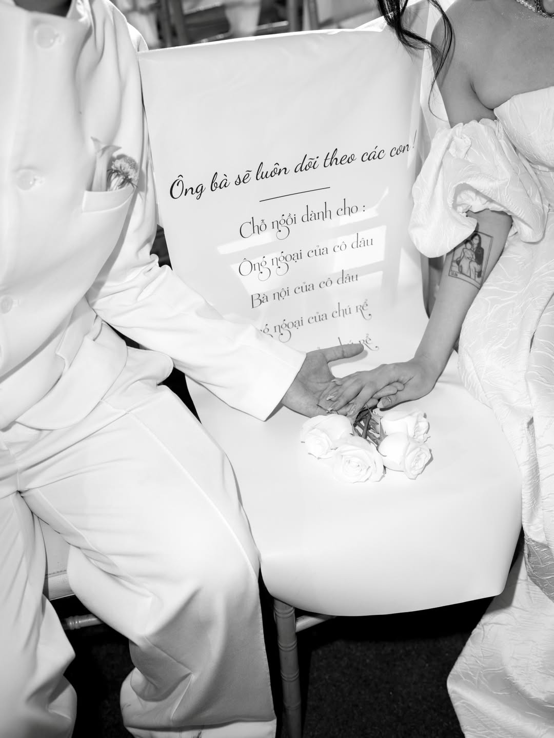 Em Xinh Vbiz lần đầu hé lộ bên trong đám cưới riêng tư, 1 chi tiết khiến ai nhìn cũng rơi nước mắt- Ảnh 1.