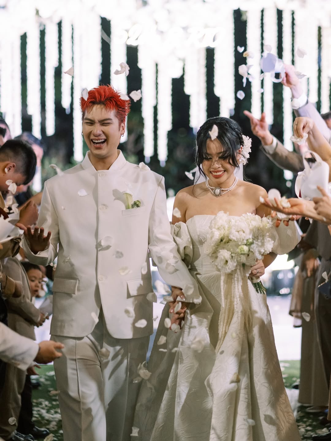 Em Xinh Vbiz lần đầu hé lộ bên trong đám cưới riêng tư, 1 chi tiết khiến ai nhìn cũng rơi nước mắt- Ảnh 2.