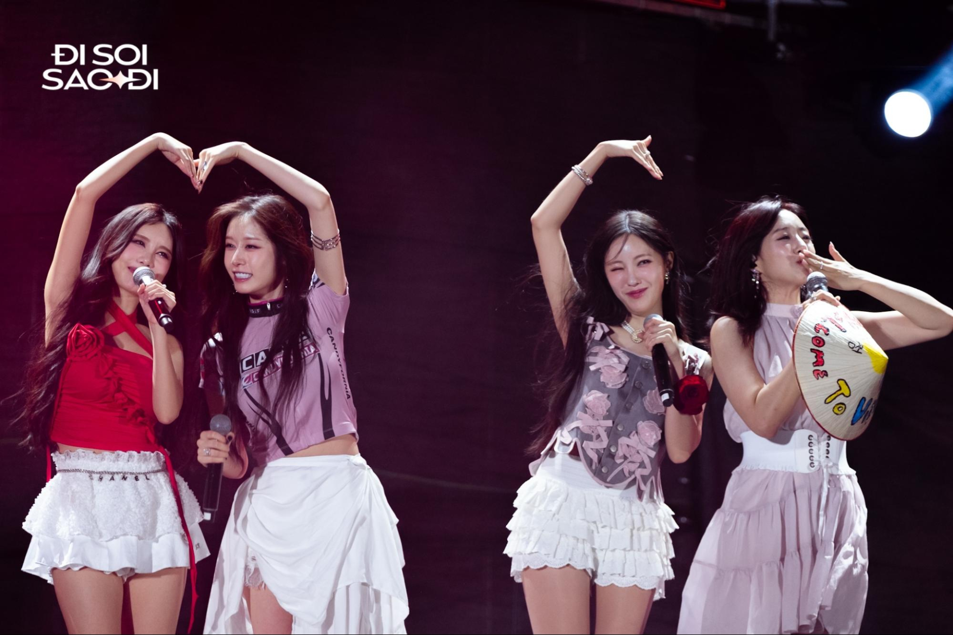 Đoạn "tam tấu" huyền thoại của bộ ba mỹ nhân hết thời, dân tình mỉa mai vì có thành viên hát "xà ngữ"- Ảnh 6.