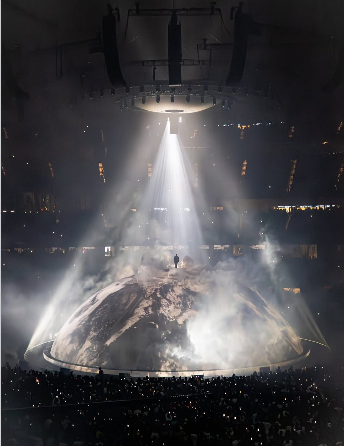 "Gã tồi tuyệt vời" của showbiz: Tài năng đi trước thời đại 10 năm, bị ghét đến mức bay màu 53 nghìn tỷ mà không bận tâm- Ảnh 4.