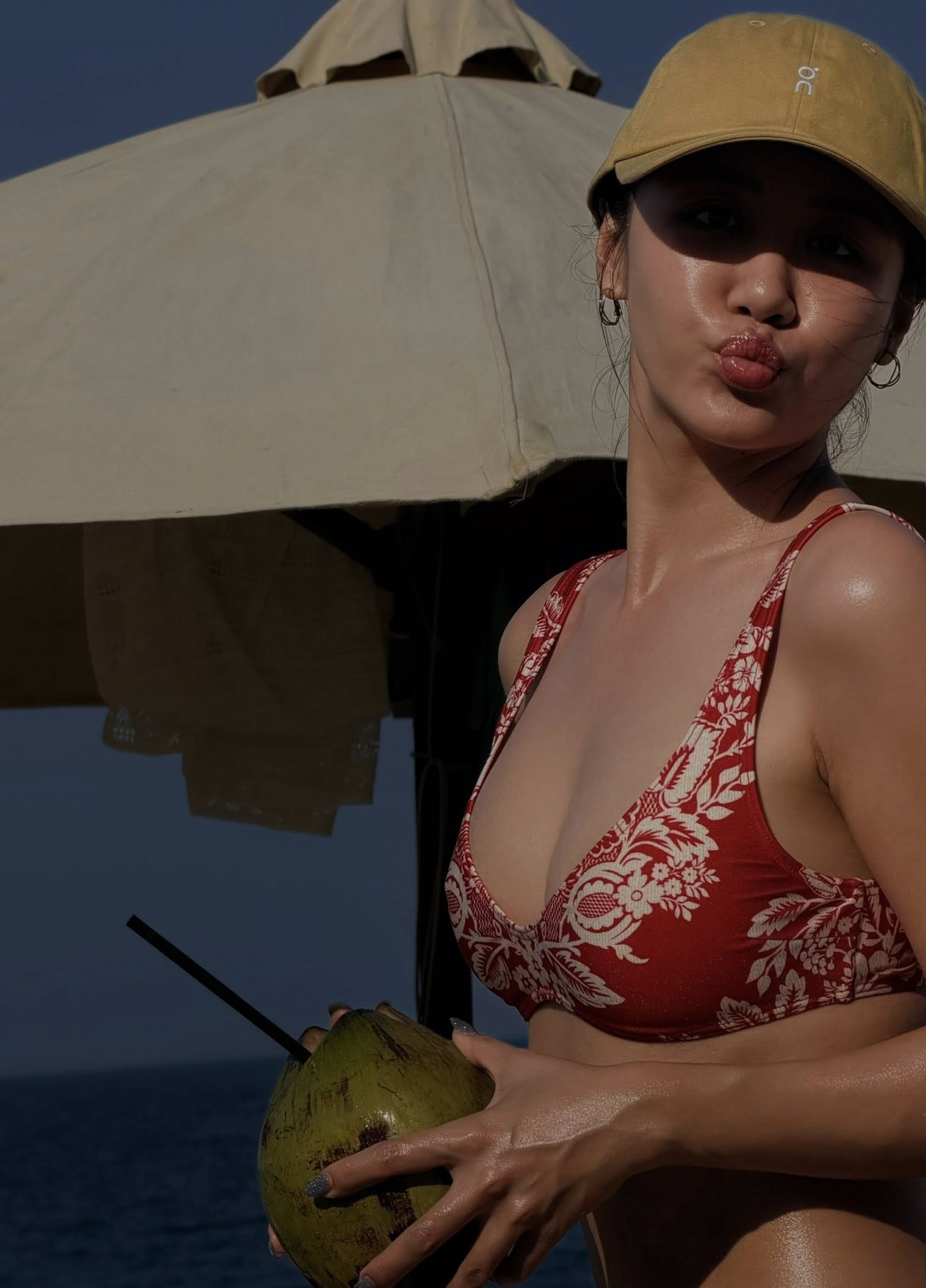 Nắng nóng cũng không bằng dàn mỹ nhân 