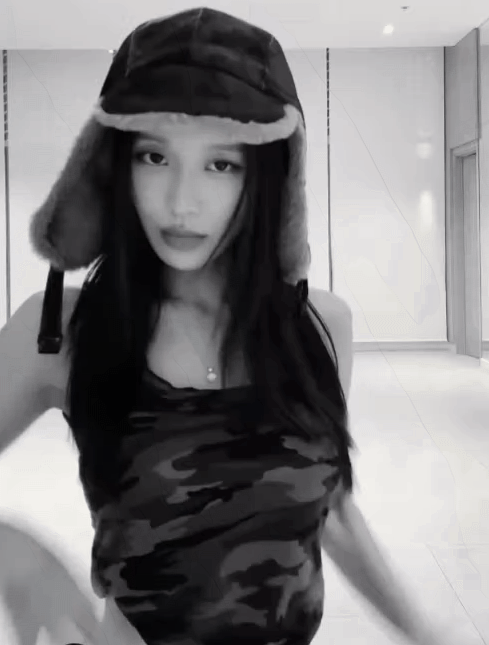 Mỹ nhân được Jung Kook (BTS) để ý: Ca sĩ người Hàn hát tiếng Việt cực hay, nhan sắc cực phẩm nhưng mãi chưa vụt sáng- Ảnh 3.