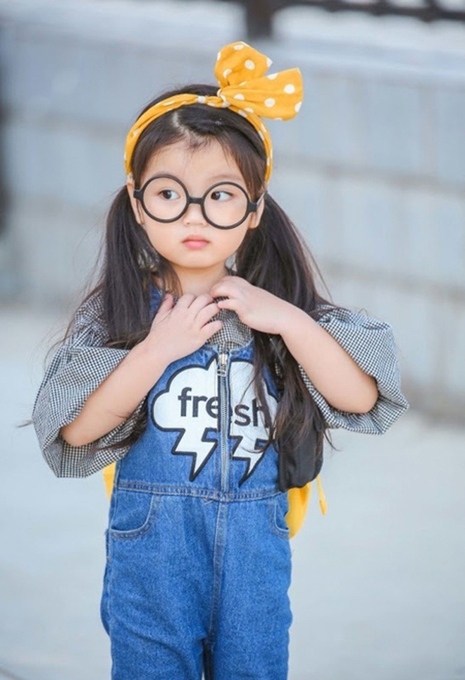 Không thể nhận ra sao nhí Bố Ơi Mình Đi Đâu Thế từng kiếm 3,3 tỷ, trở thành "cỗ máy in tiền" nuôi gia đình từ năm 4 tuổi- Ảnh 2.