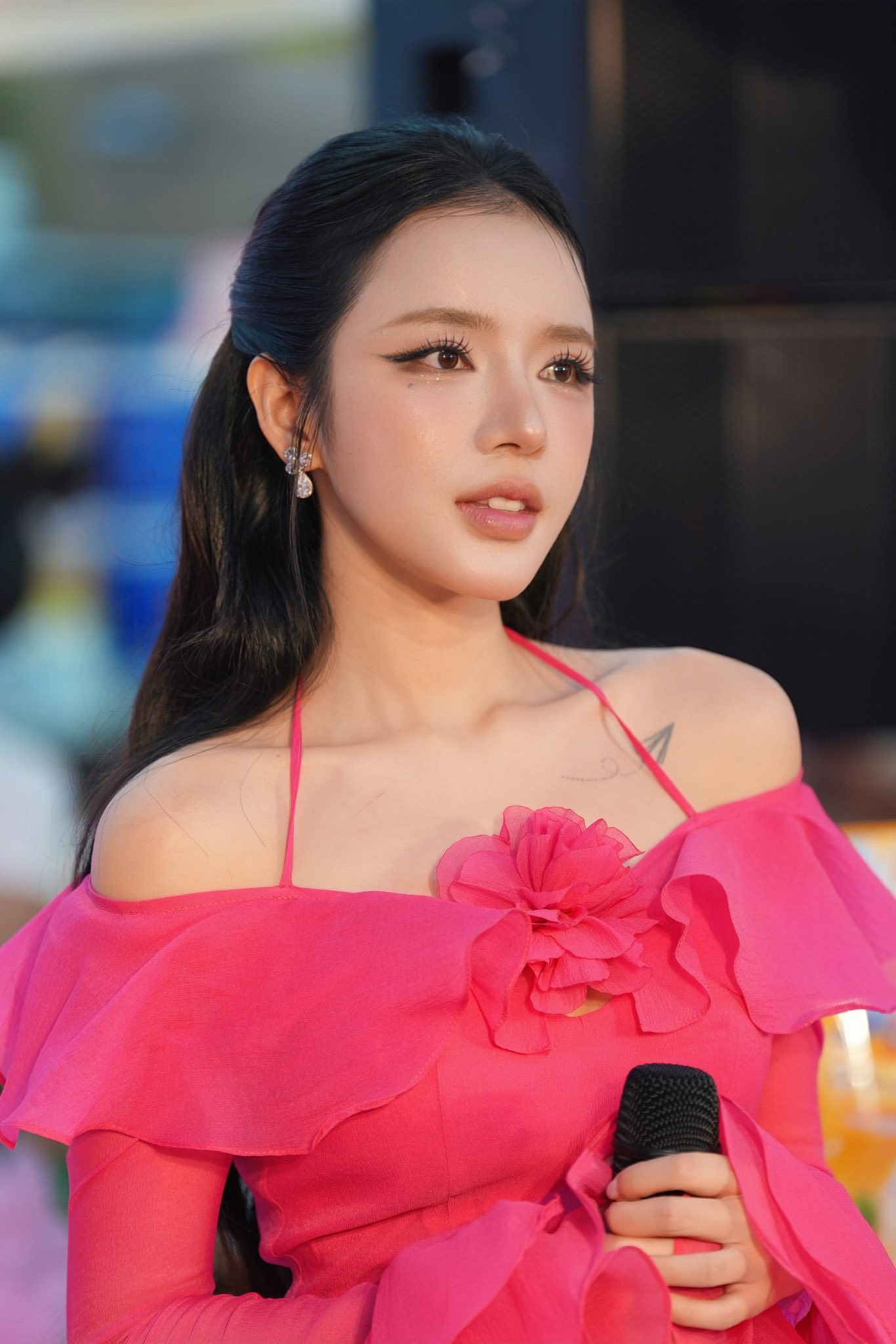 LyLy công bố ảnh cưới nhưng không phải Anh Tú- Ảnh 4. LyLy công bố ảnh cưới nhưng không phải Anh Tú- Ảnh 4.