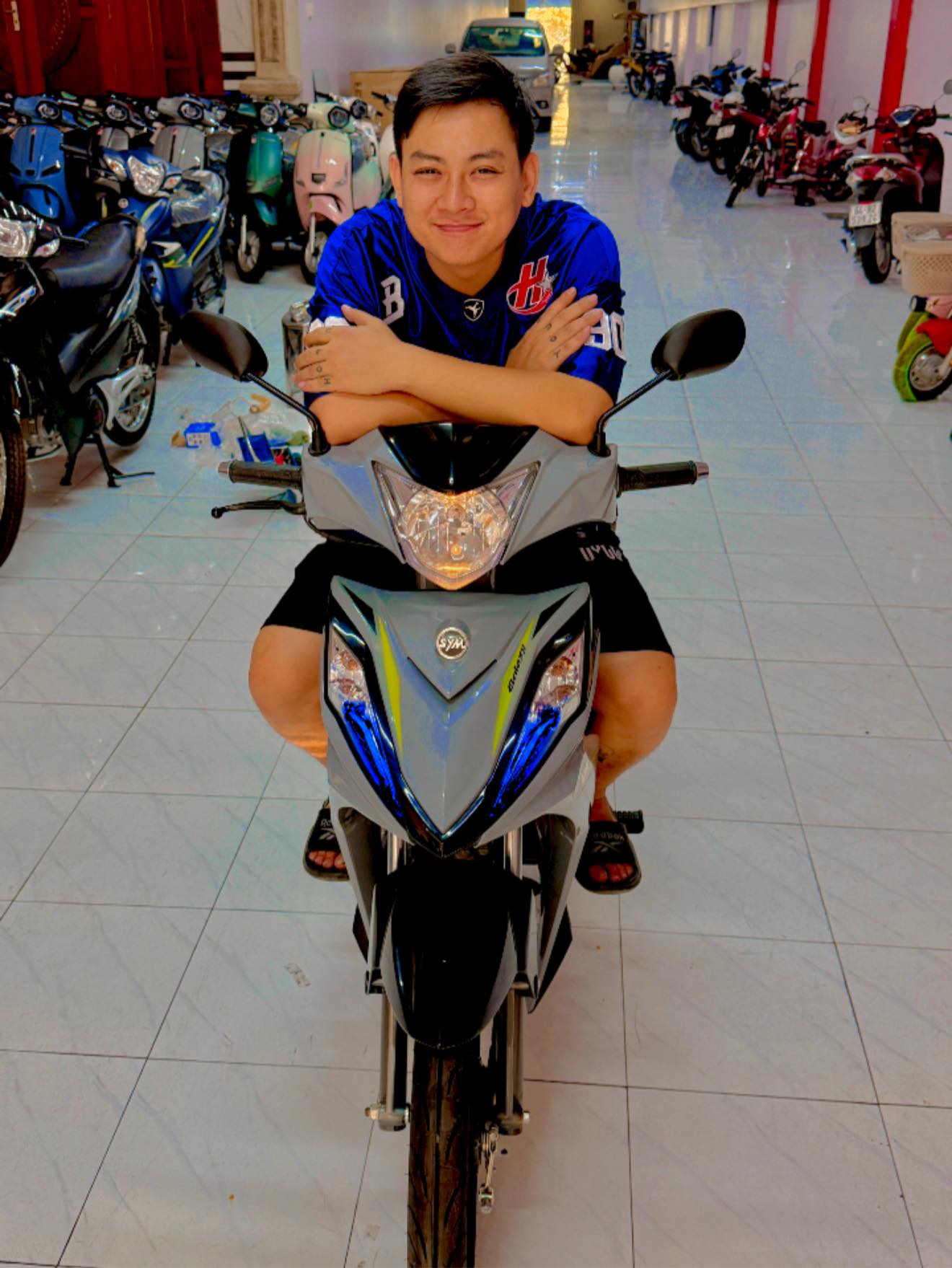 Nam ca sĩ từng được so sánh ngang ngửa Sơn Tùng, nay diện mạo xuề xoà khó tin- Ảnh 4.