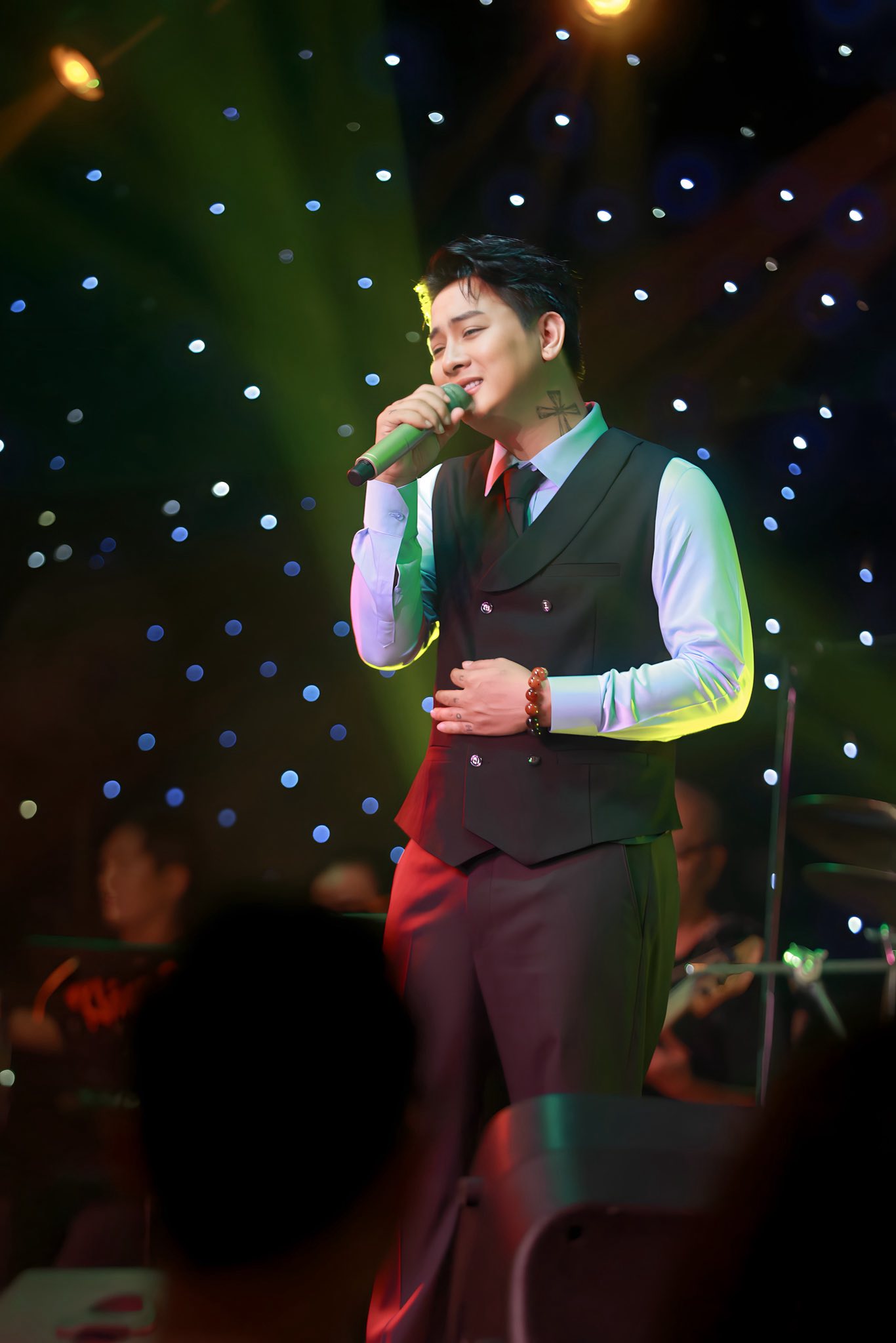 Nam ca sĩ từng được so sánh ngang ngửa Sơn Tùng, nay diện mạo xuề xoà khó tin- Ảnh 8.