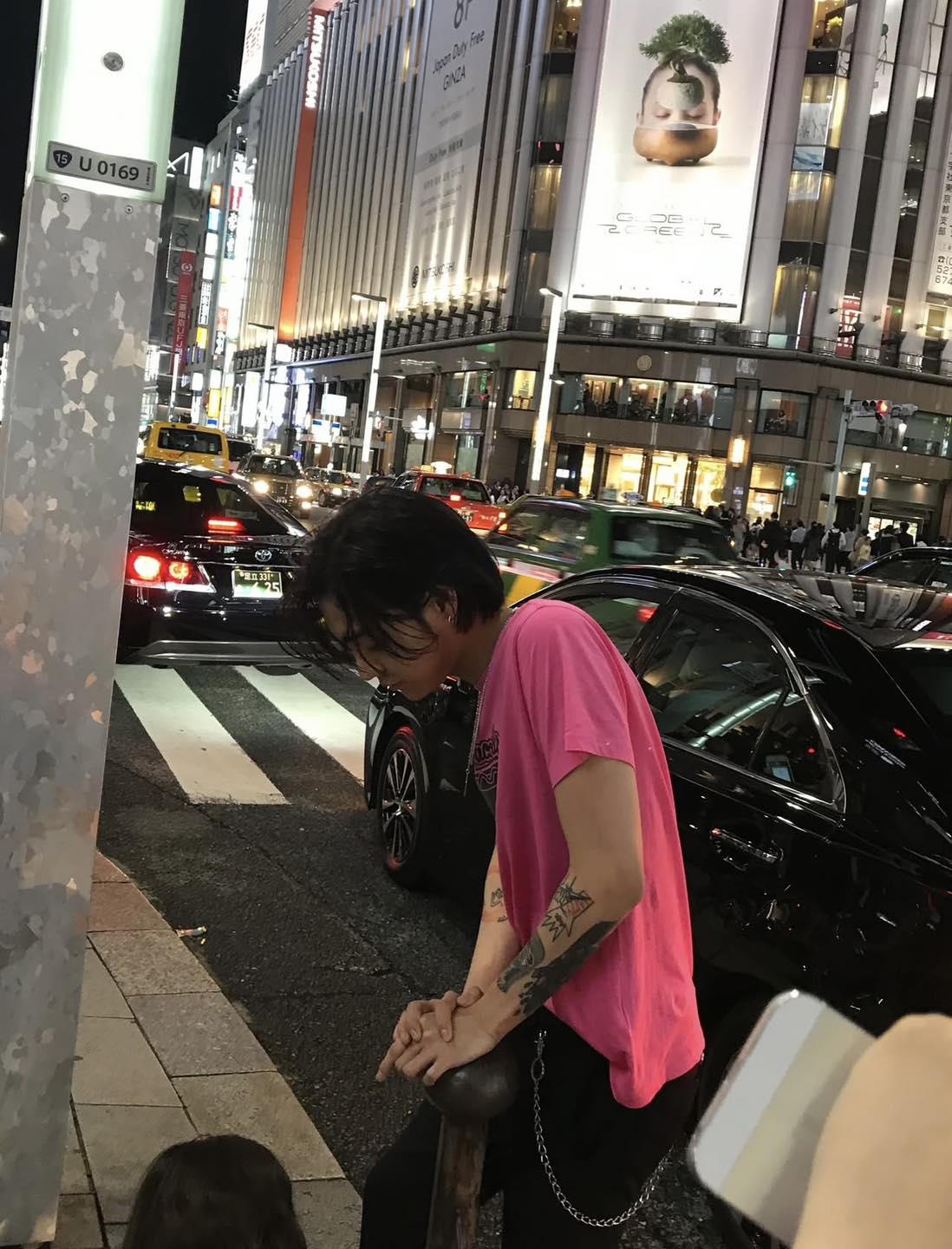 Nam nghệ sĩ đang nổi tiếng thì mất tích kỳ lạ 6 năm, khiến đồng nghiệp lo lắng "chỉ cần còn sống đâu đó là được rồi"- Ảnh 1.