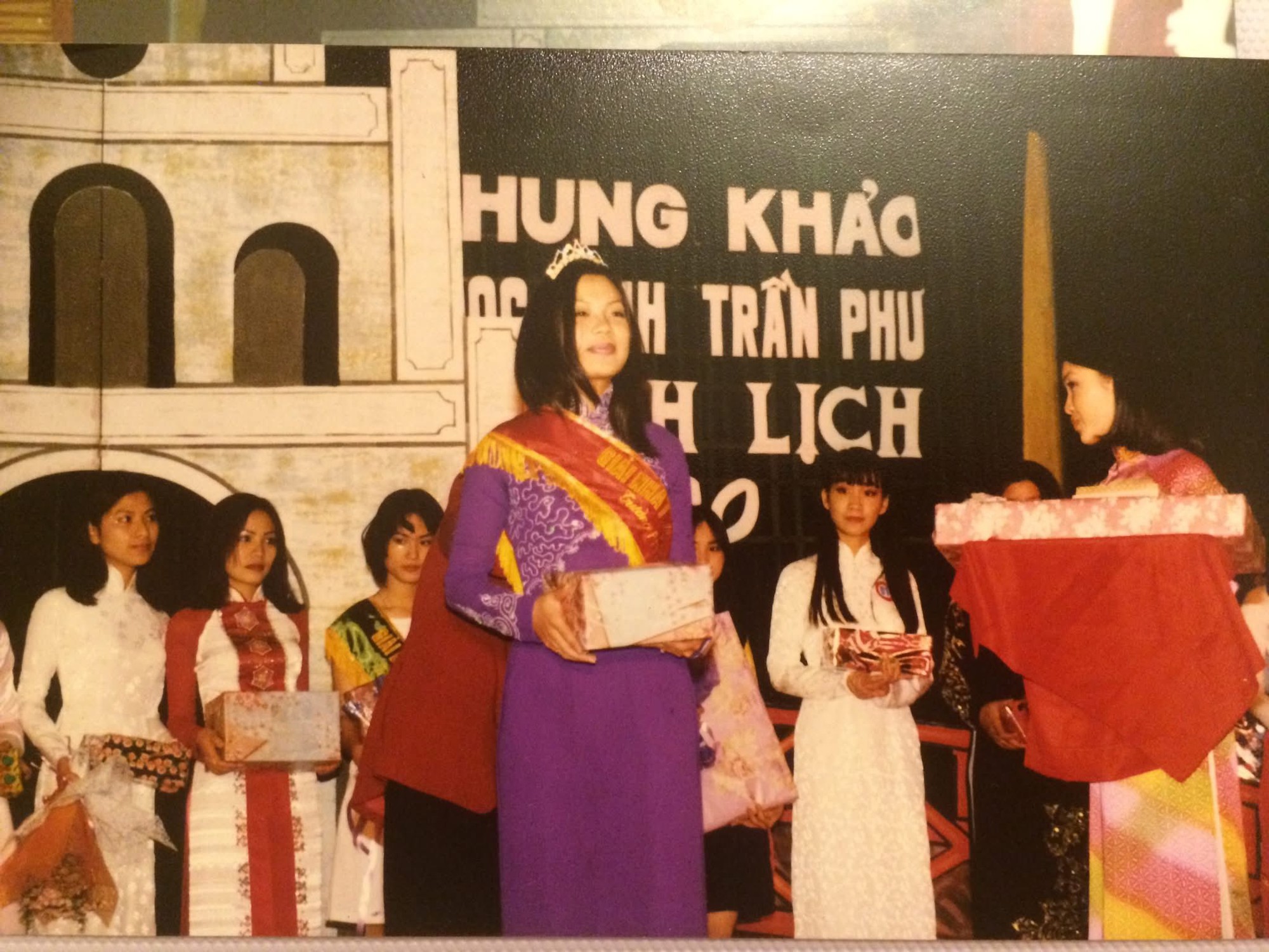 Nhan sắc thời trẻ người phụ nữ khiến nam NSND là Cục trưởng si mê suốt nhiều năm- Ảnh 3.