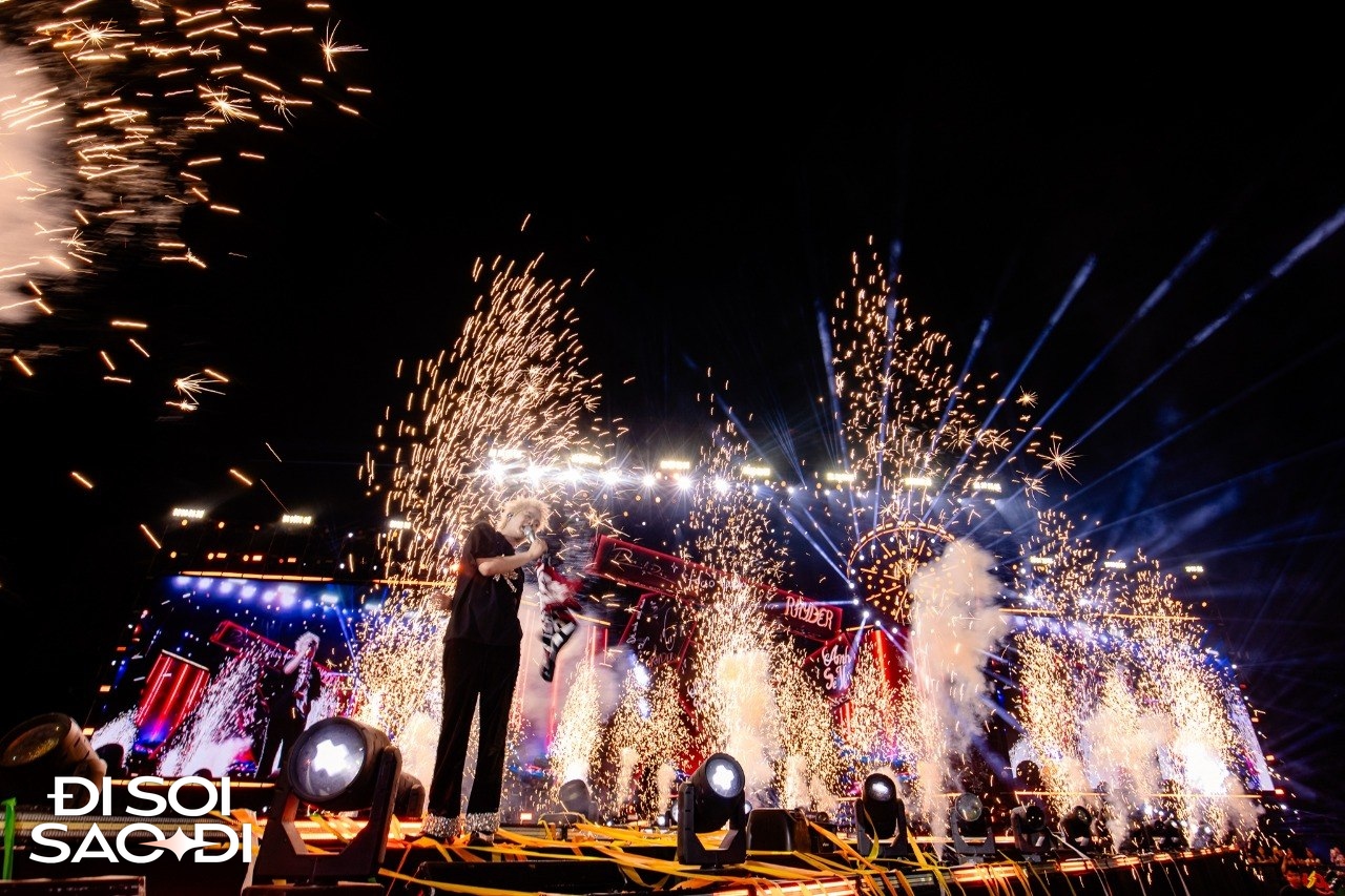 RHYDER và concert LUMINARHY: Ở tuổi 25, một nghệ sĩ trẻ chứng minh mình đủ sức gánh cả giấc mơ lớn!- Ảnh 13. RHYDER và concert LUMINARHY: Ở tuổi 25, một nghệ sĩ trẻ chứng minh mình đủ sức gánh cả giấc mơ lớn!- Ảnh 13.