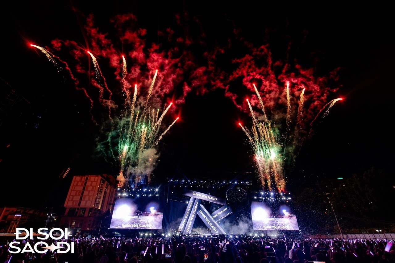 RHYDER và concert LUMINARHY: Ở tuổi 25, một nghệ sĩ trẻ chứng minh mình đủ sức gánh cả giấc mơ lớn!- Ảnh 15. RHYDER và concert LUMINARHY: Ở tuổi 25, một nghệ sĩ trẻ chứng minh mình đủ sức gánh cả giấc mơ lớn!- Ảnh 15.