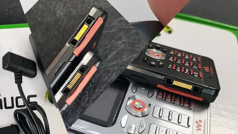 Trước USB-C, điện thoại từng dùng những cổng sạc 'dị' đến mức nào? - Ảnh 2.